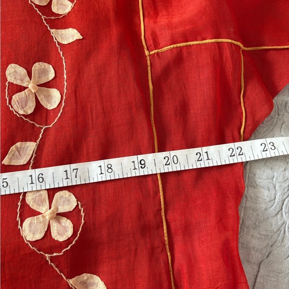 Elegant Red Floral Embroidered Long Sleeve Dress - Picture 9 of 12